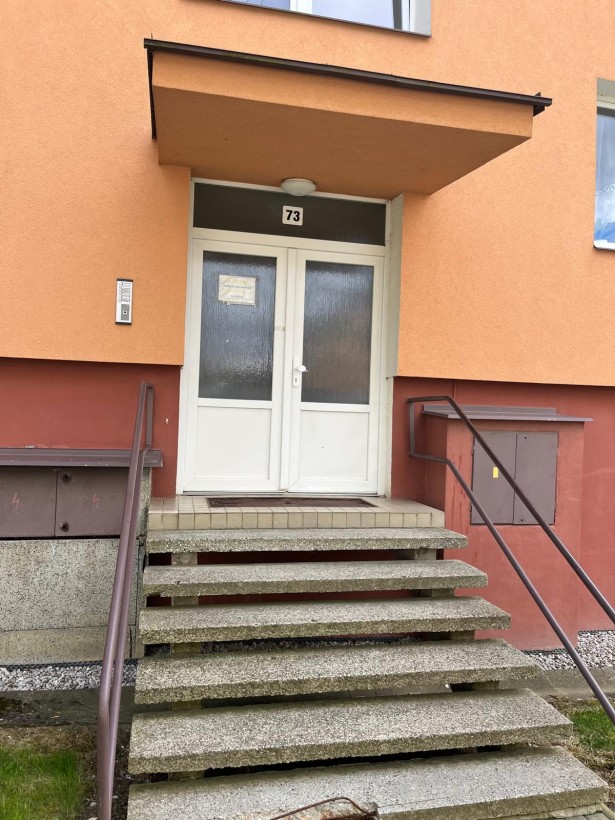Rekonstrukce vchodů – bytové domy (foto 7)