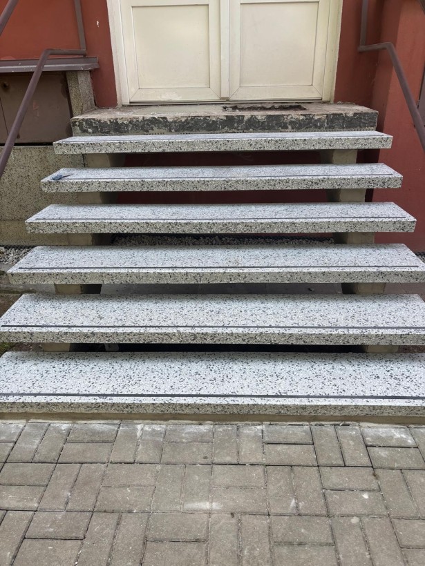 Rekonstrukce vchodů – bytové domy (foto 1)